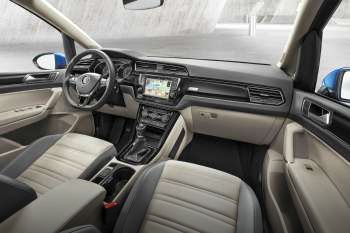 Volkswagen Touran 2.0 TDI 150hp Connected Series