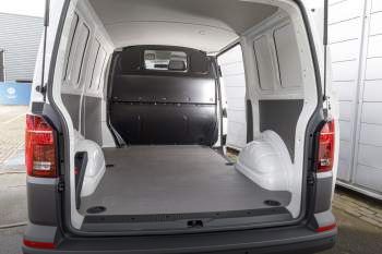 Volkswagen Transporter L2H1 2.0 TDI 199hp