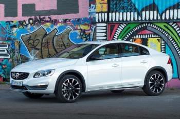 Volvo S60 Cross Country D3 Momentum