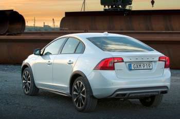 Volvo S60 Cross Country D4 Momentum