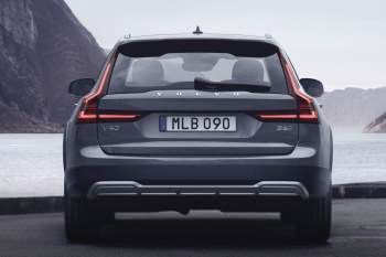 Volvo V90 Cross Country B5 AWD Pro