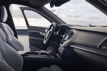 Volvo XC90 B5 AWD Momentum Pro
