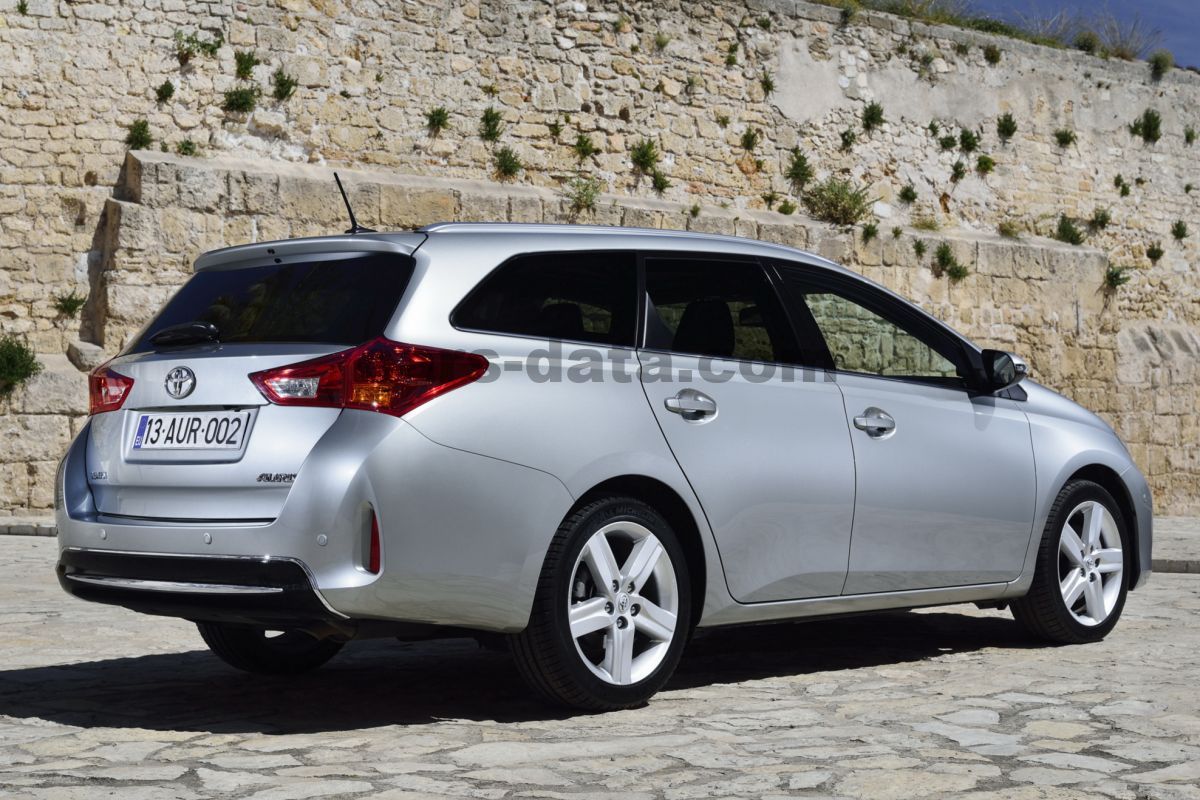 Toyota Auris Touring Sports