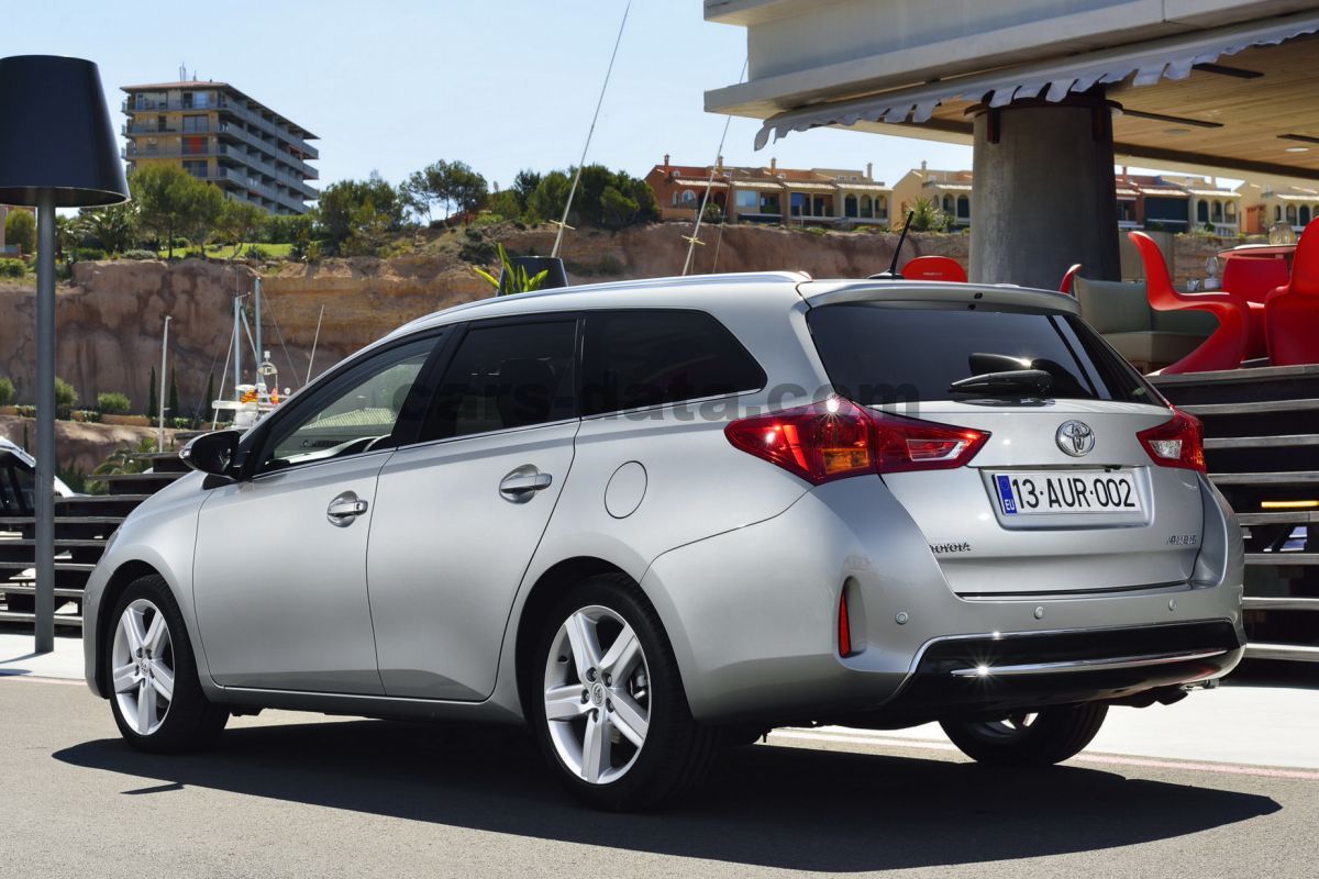 Toyota Auris Touring Sports