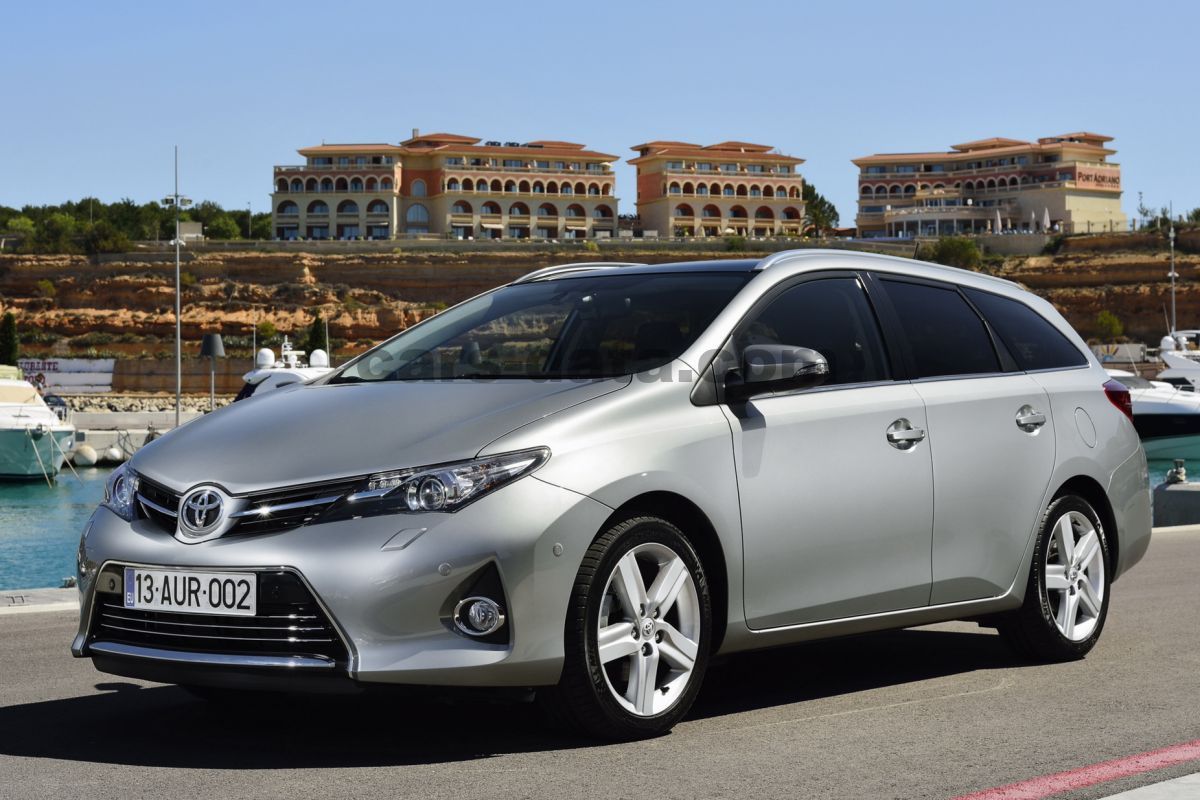 Toyota Auris Touring Sports