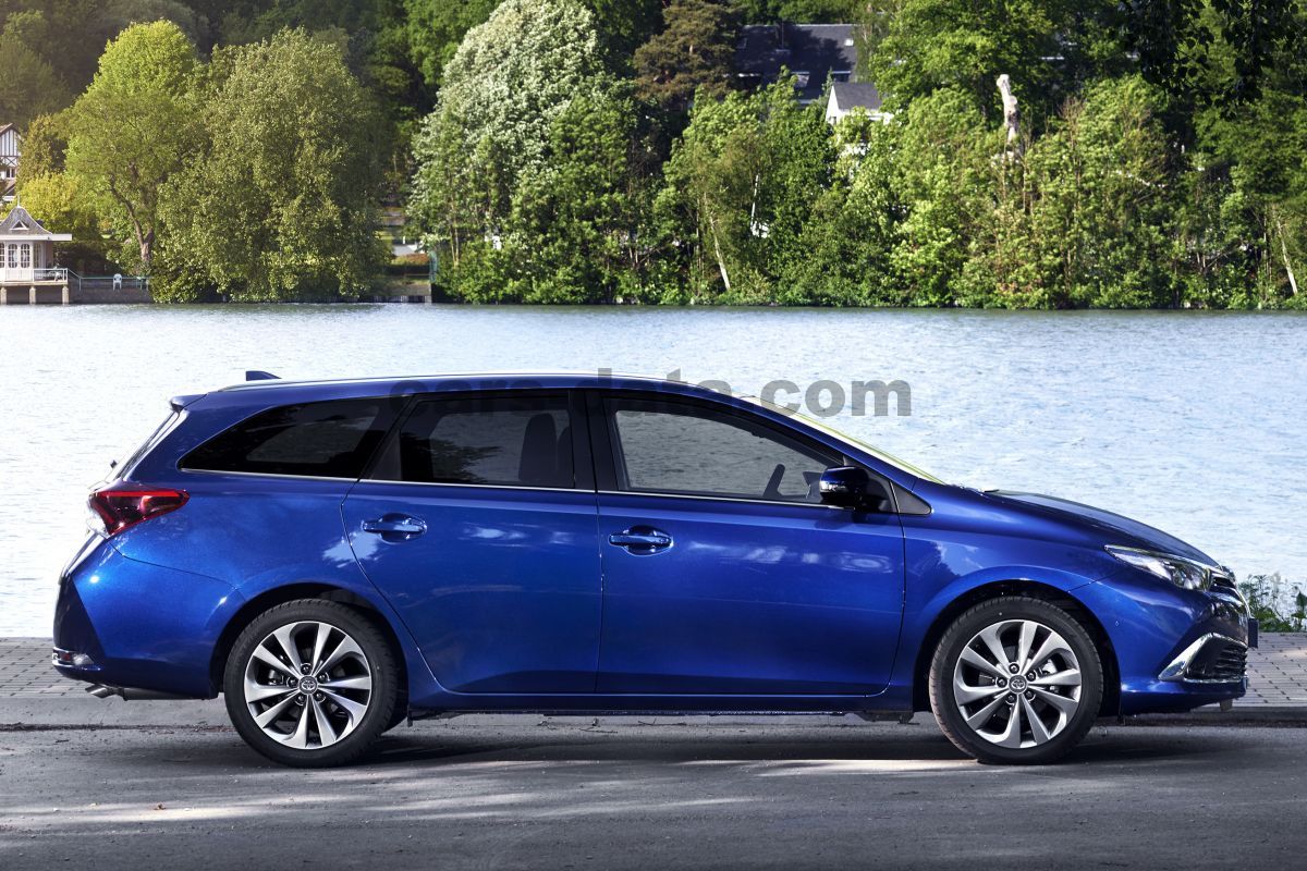 Toyota Auris Touring Sports