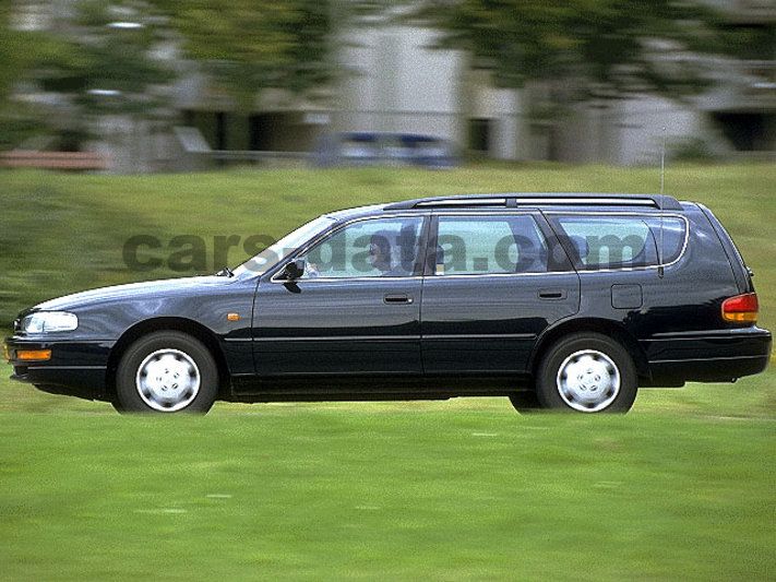 Toyota Camry Customwagon