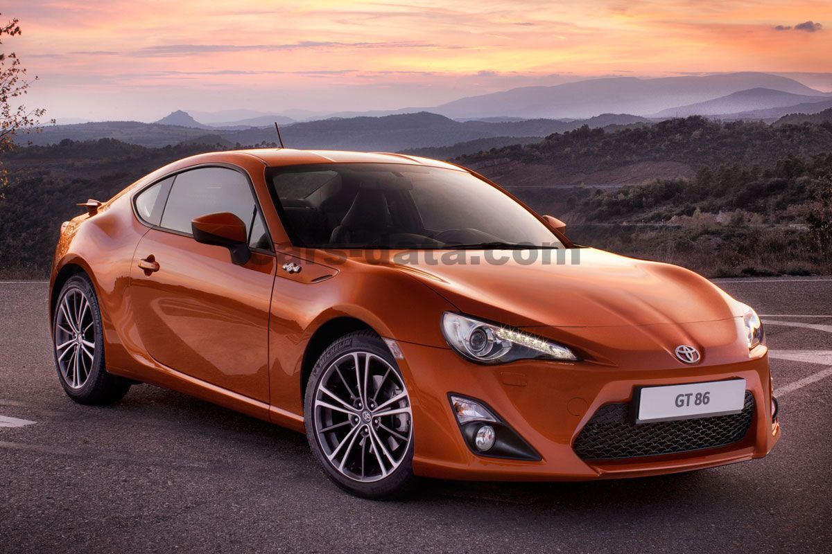 Toyota Gt86 2012 Pictures 1 Of 30 Cars Data Com