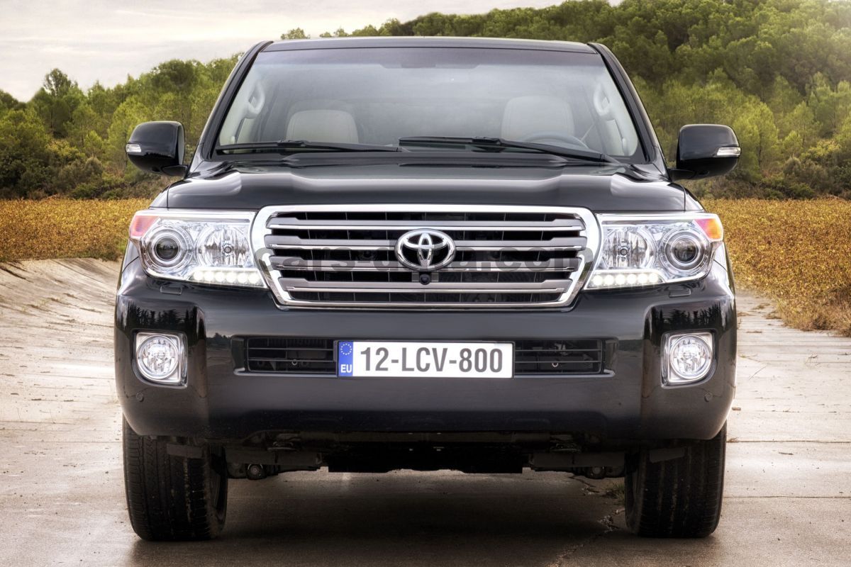 Toyota Land Cruiser V8