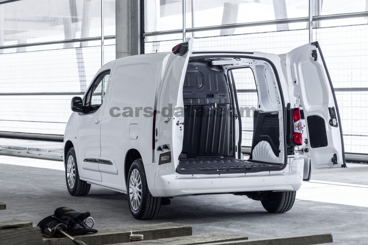 Toyota Proace City