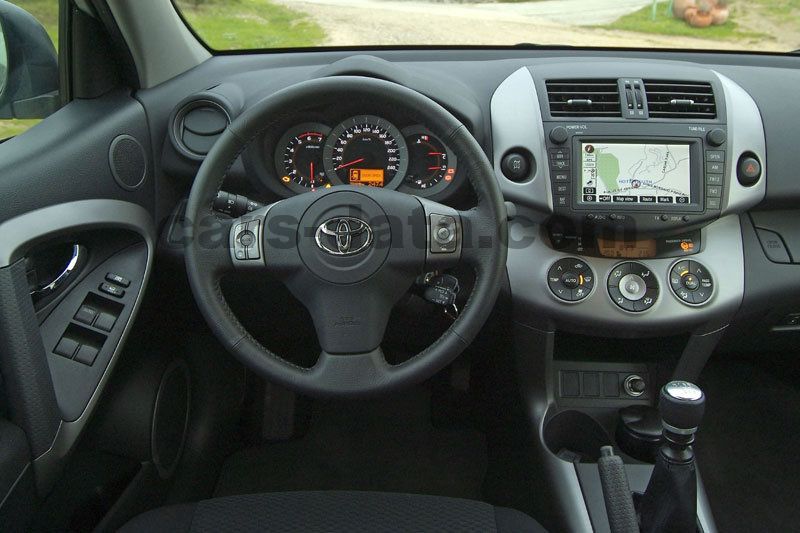 toyota rav4 2006 interior