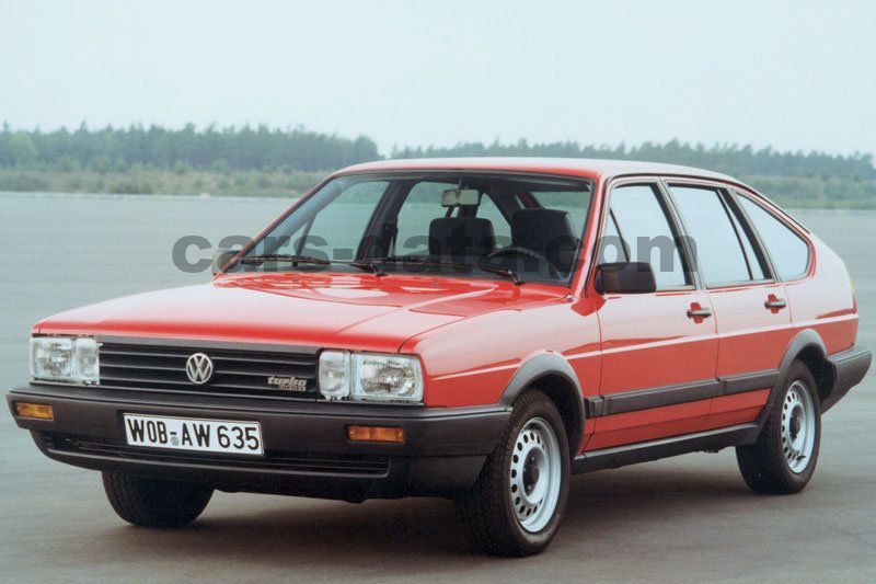 Mok gunstig Feat Volkswagen Passat 1.8 CL 1985 Automatic 5 doors specs
