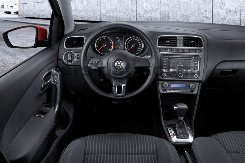 Volkswagen Polo of 23)
