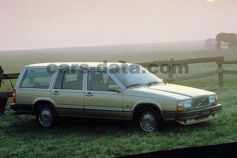 Volvo 760 Estate