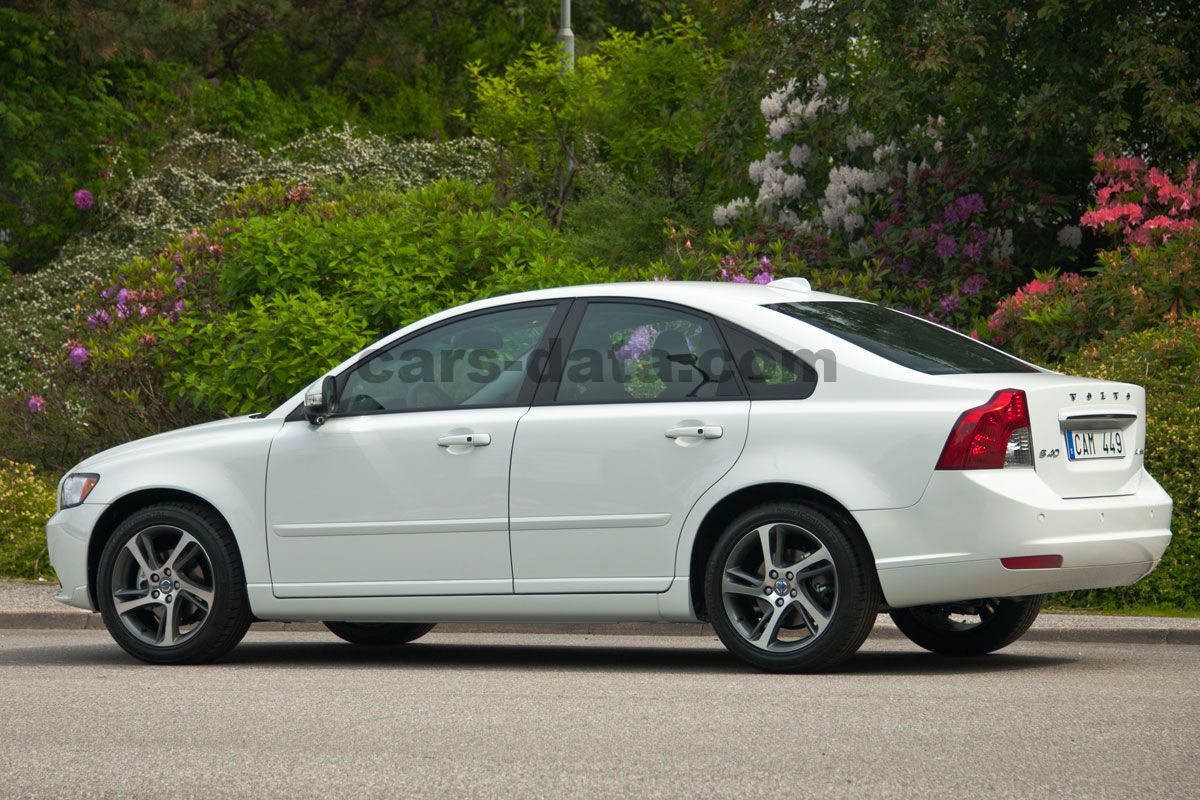 Volvo S40