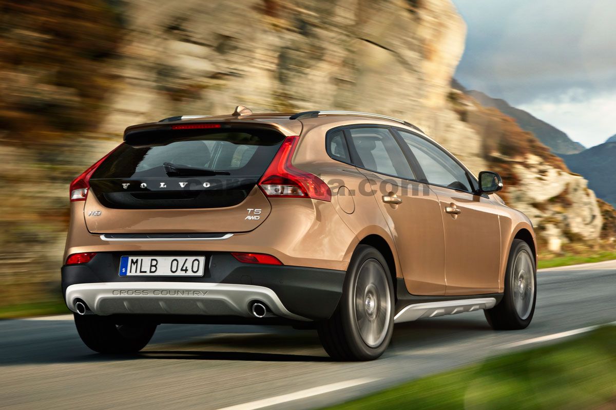 Volvo V40 Cross Country 2013 pictures (2 of 21) | cars-data.com1200 x 800