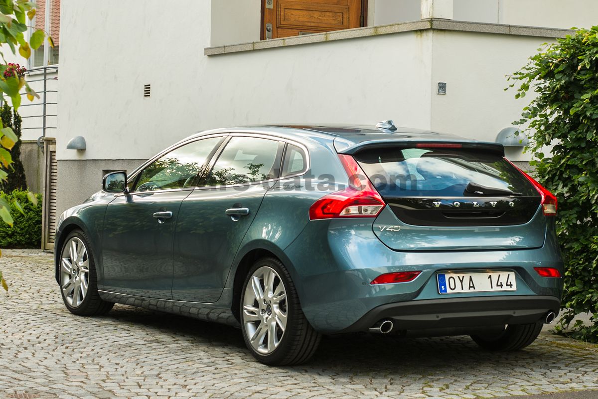 Volvo V40