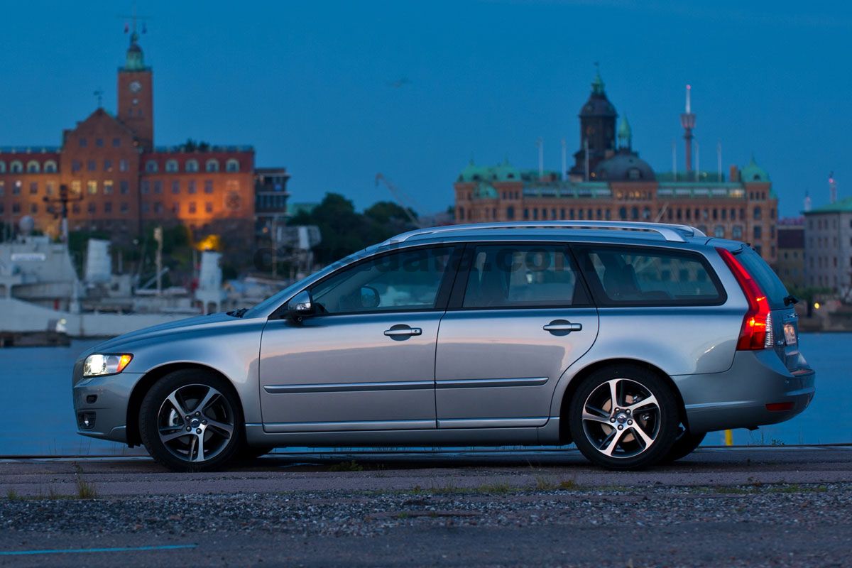 Volvo V50