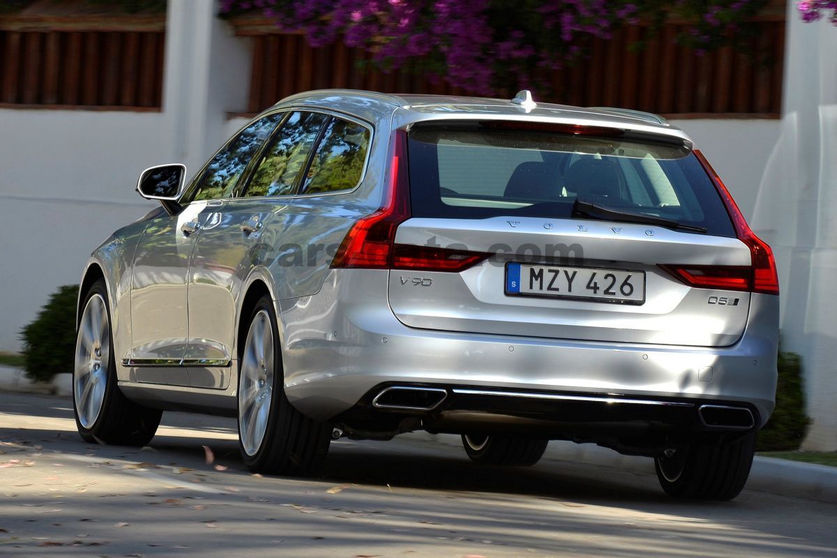 Volvo V90 Cross Country