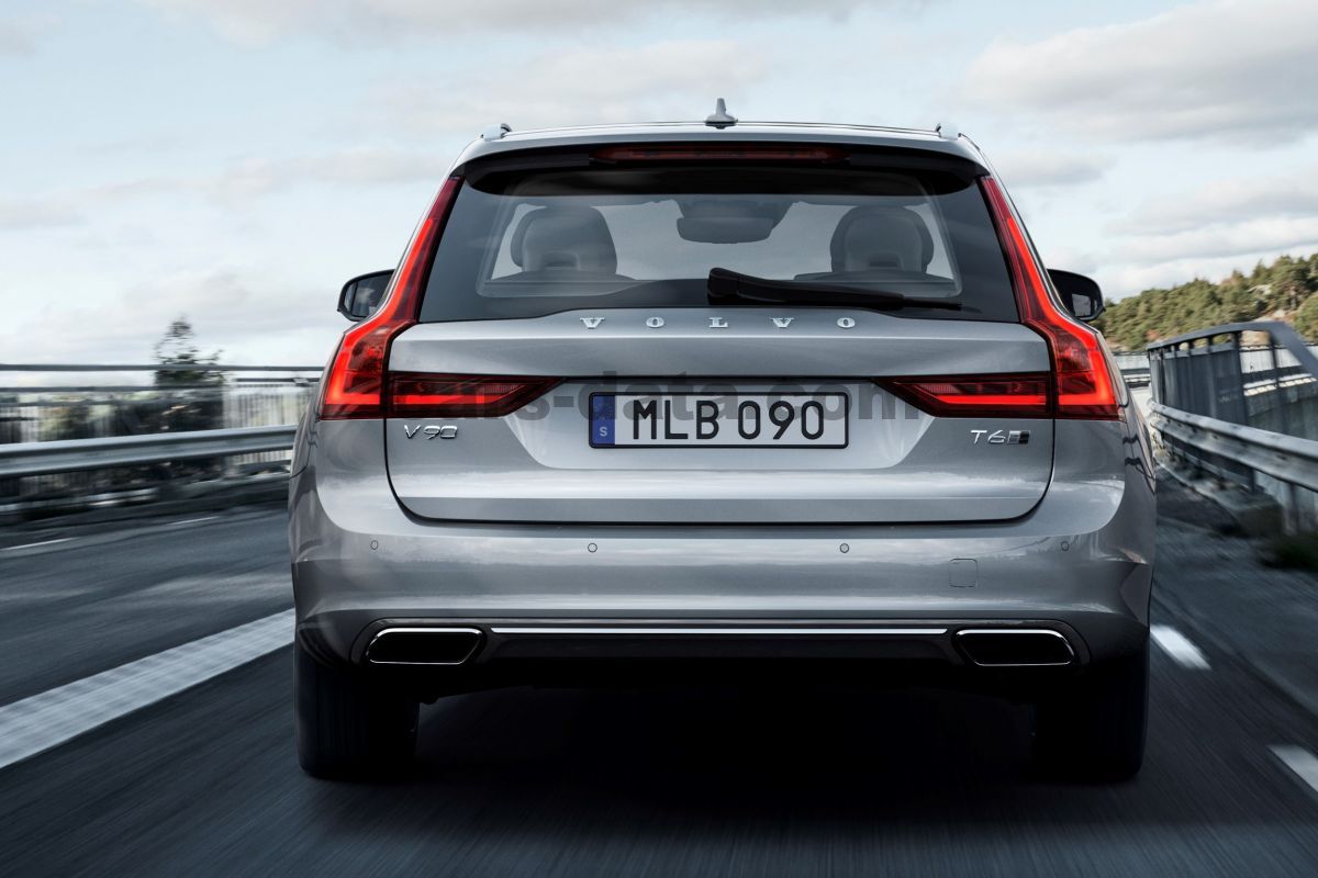 Volvo V90 Cross Country