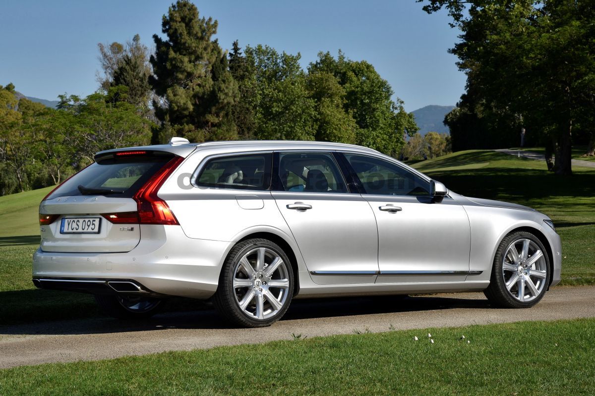 Volvo V90 Cross Country