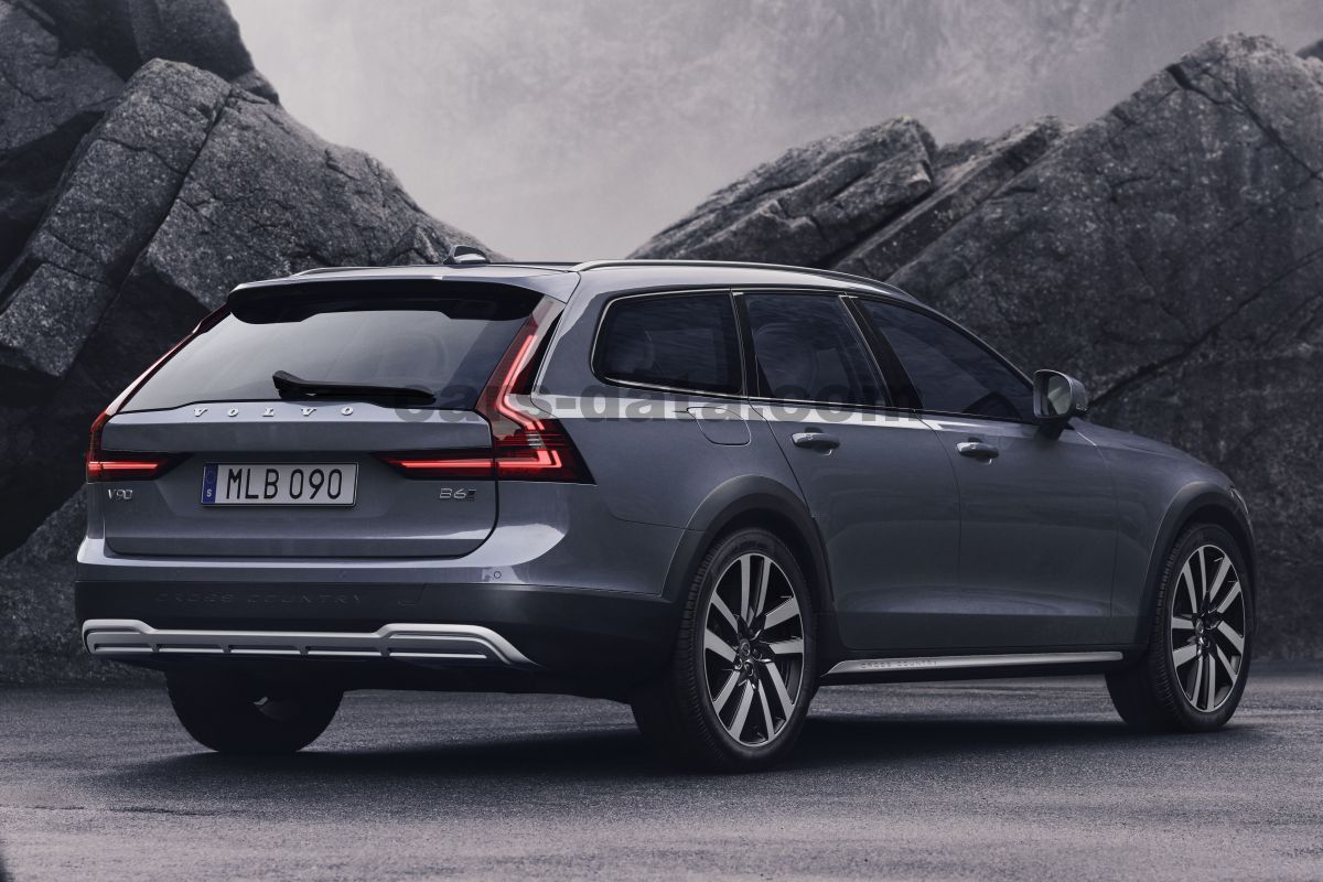 Volvo V90 Cross Country